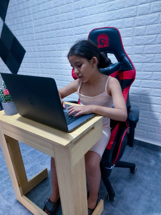 Table pliante en bois.