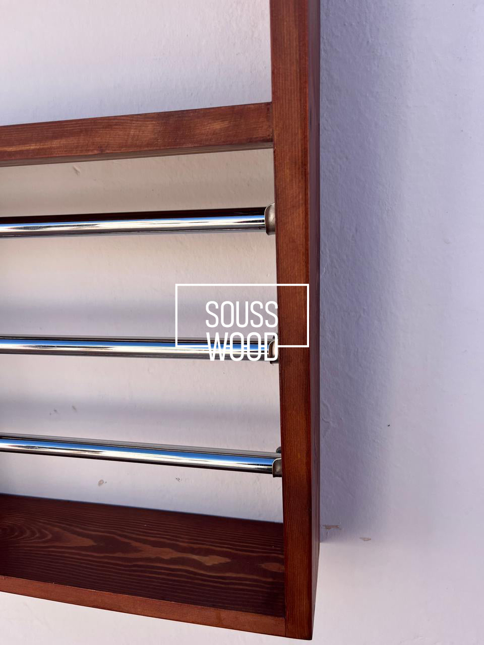 منظم المطبخ الخشبي