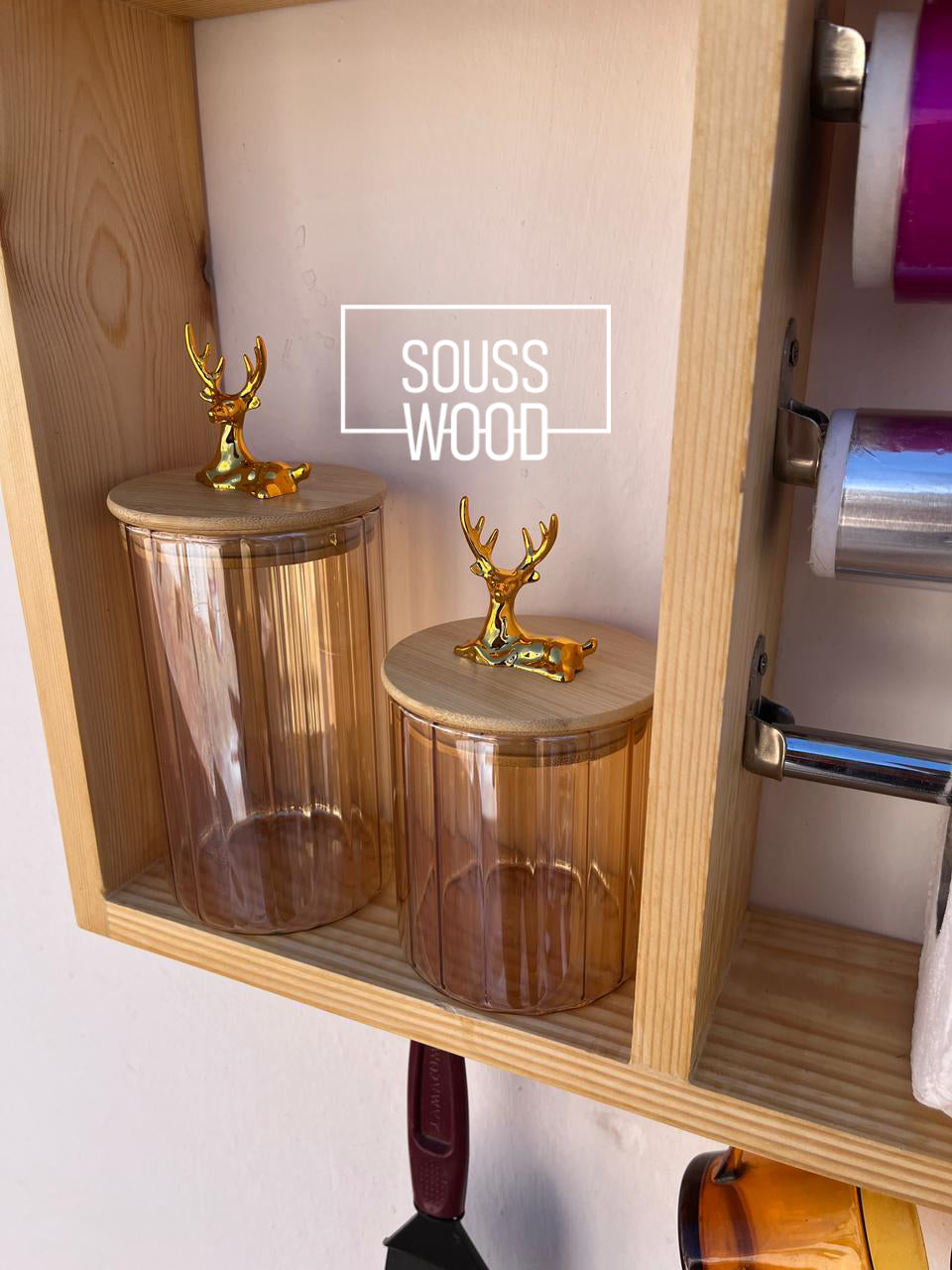 منظم المطبخ الخشبي